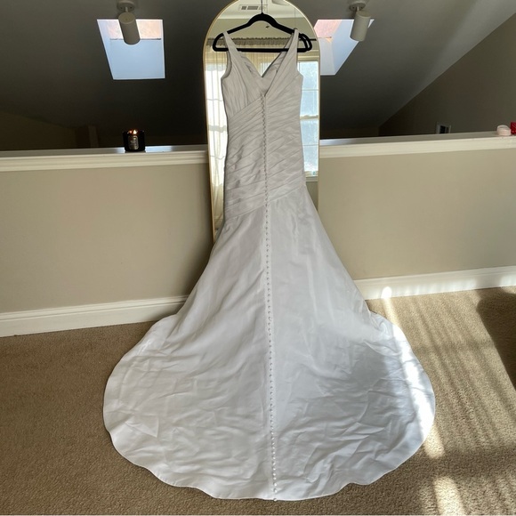 Mori Lee Tafetta Gathered Waist Fit and Flare Wedding Gown size 8- Fits … - Picture 6 of 11